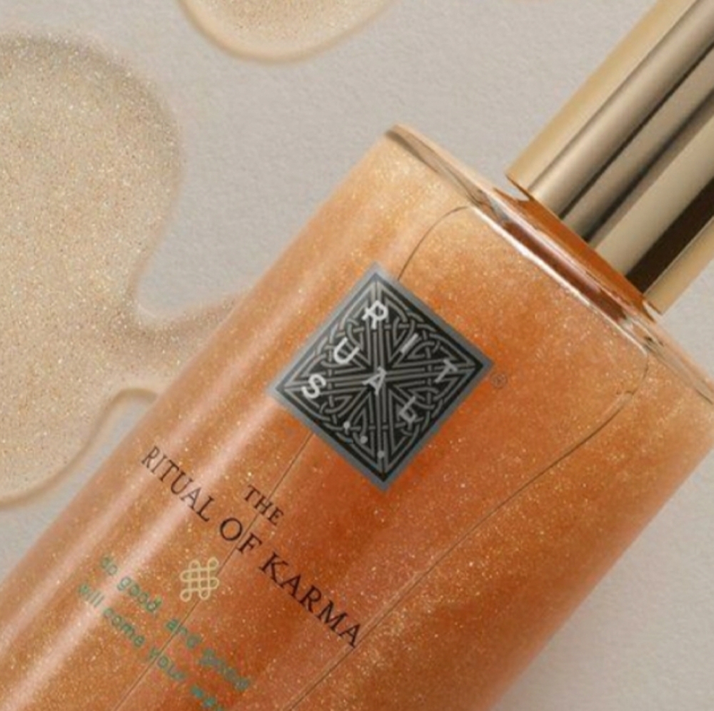 RITUALS SOUL SHIMMERING BODY OIL HOLY LOTUS AND WHITE TEA.